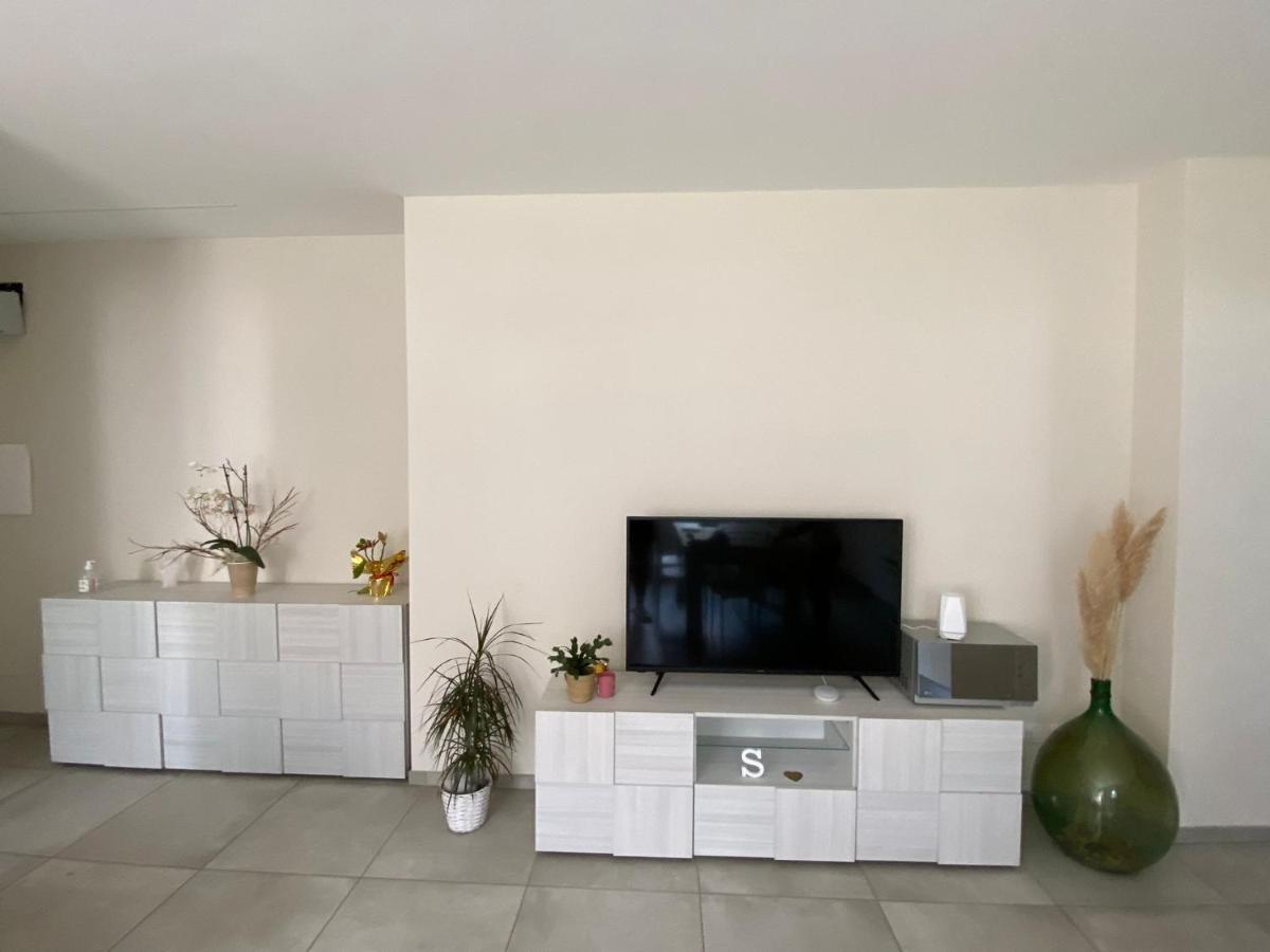 Casa Martina Apartment คูเนโอ ภายนอก รูปภาพ